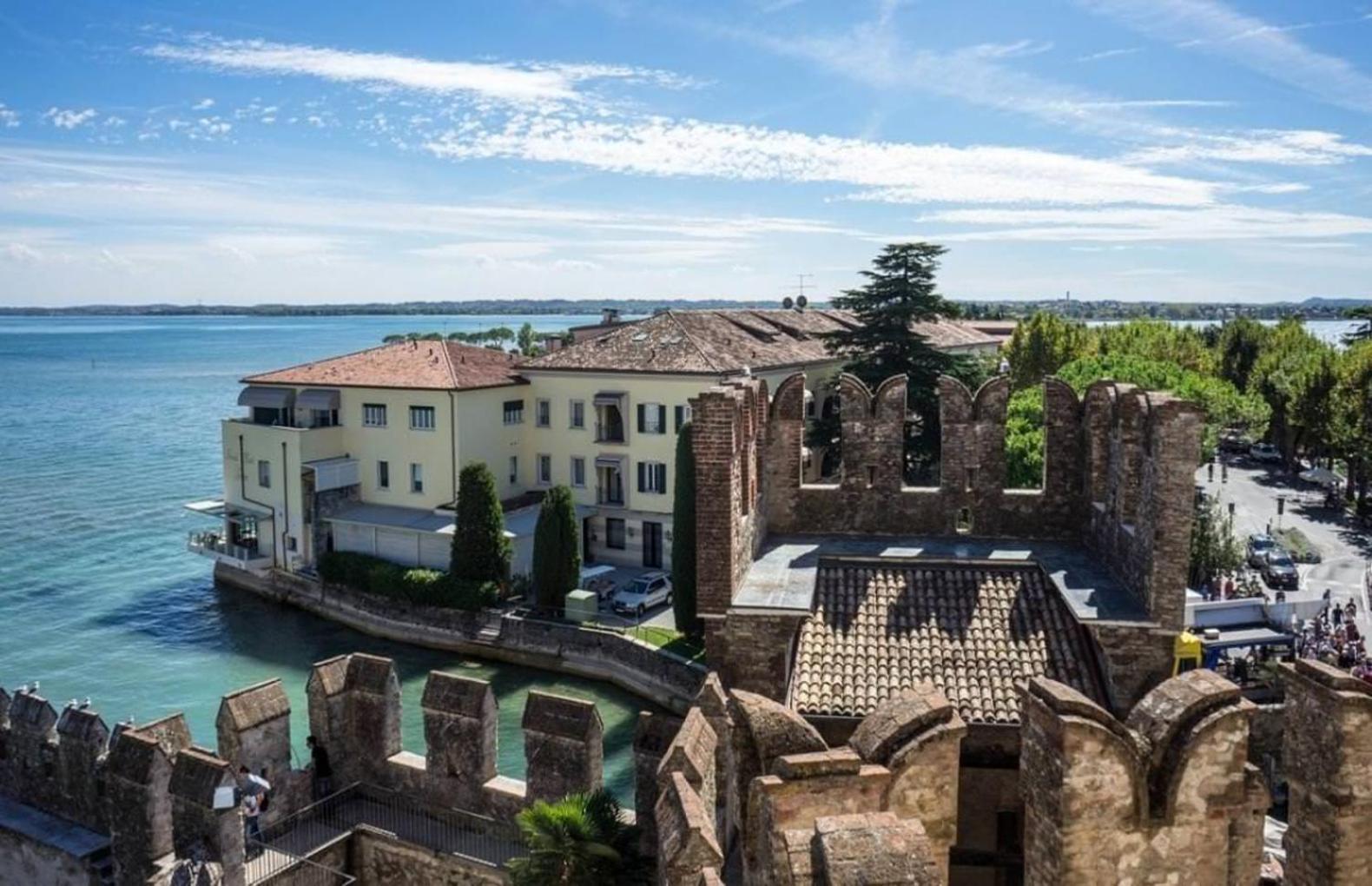 Parigi Apartment - 200M Dal Lago Con Vista Piscina Sirmione Exterior foto