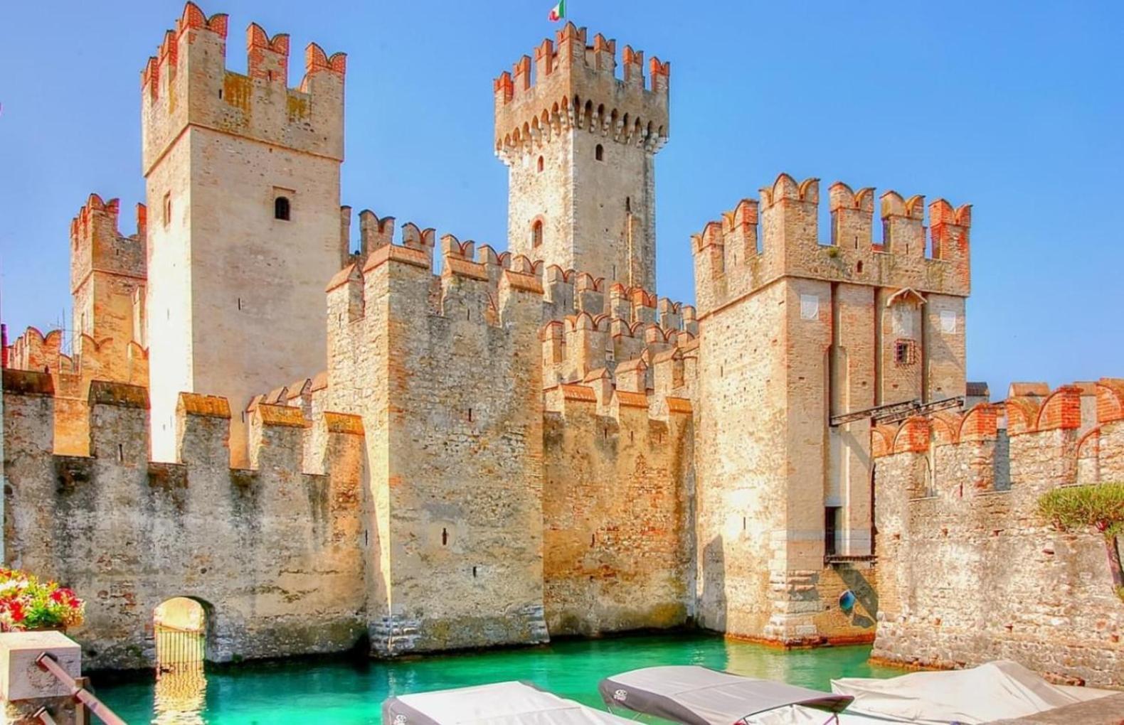 Parigi Apartment - 200M Dal Lago Con Vista Piscina Sirmione Exterior foto