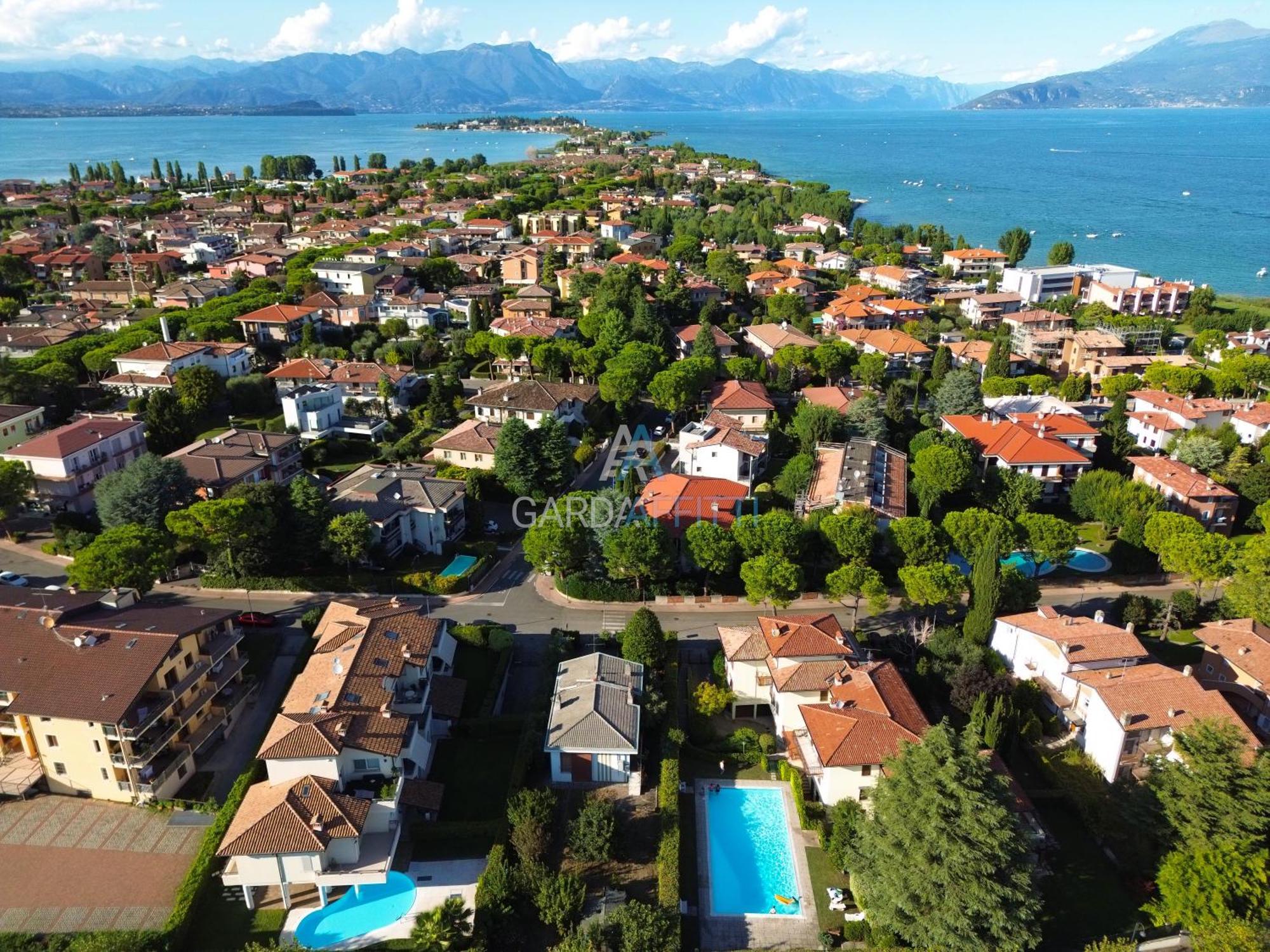 Parigi Apartment - 200M Dal Lago Con Vista Piscina Sirmione Exterior foto